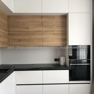 Продам квартиру, Александровский просп. , 3  ком., 67.90 м², авторский дизайн 