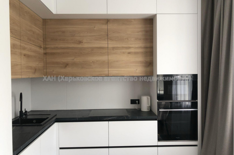 Продам квартиру, Александровский просп. , 3  ком., 67.90 м², авторский дизайн 