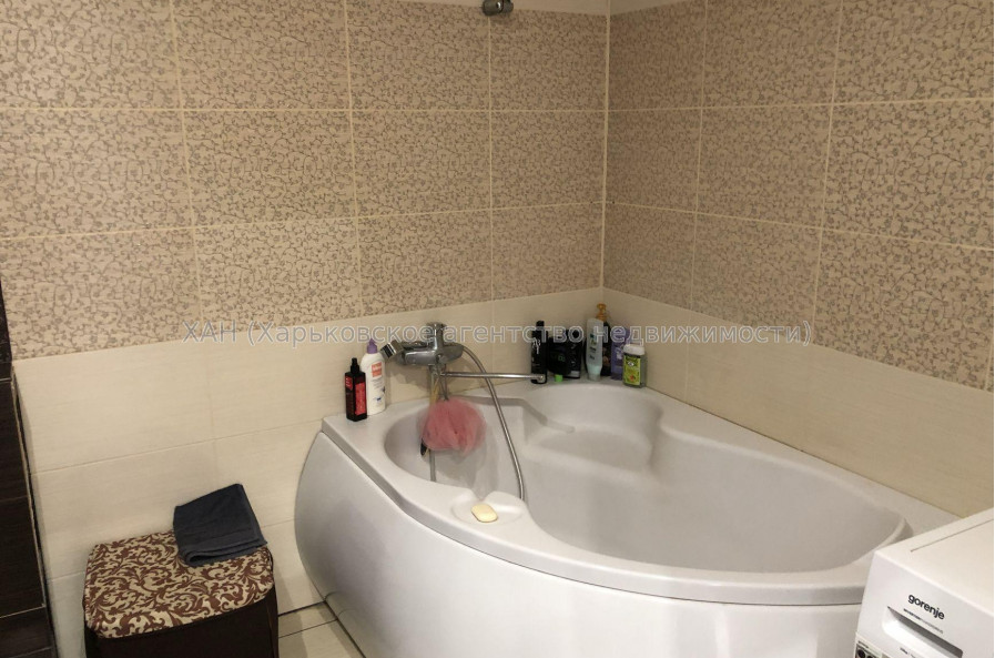 Продам квартиру, Александровский просп. , 3  ком., 67.90 м², авторский дизайн 