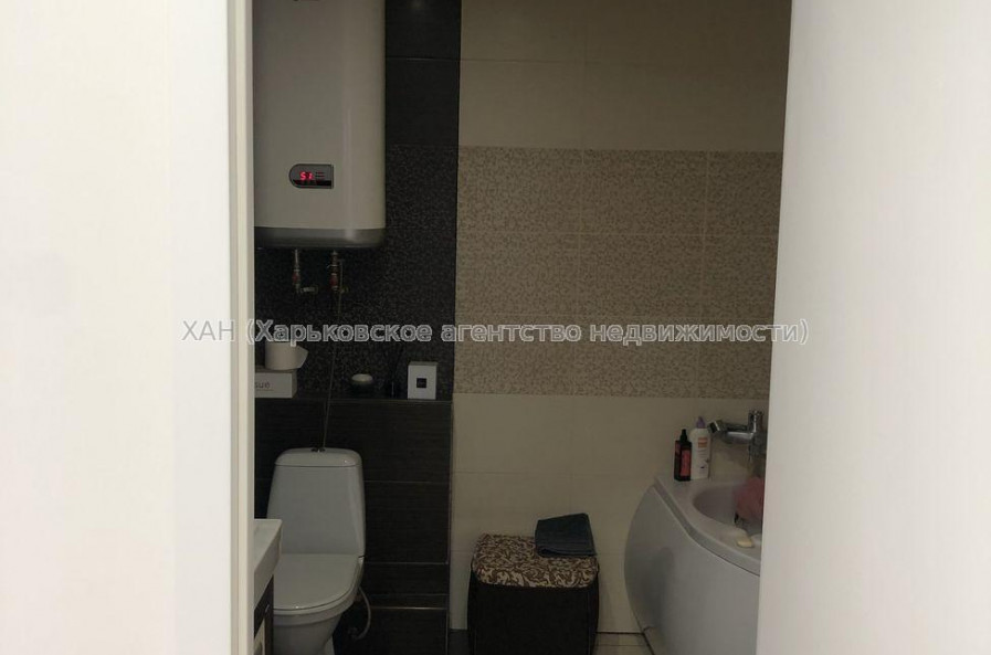 Продам квартиру, Александровский просп. , 3  ком., 67.90 м², авторский дизайн 