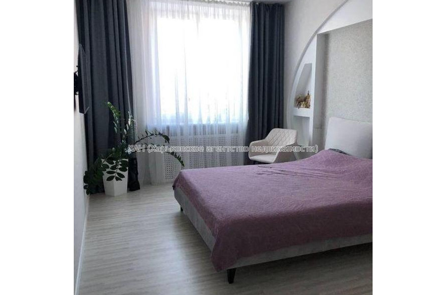 Продам квартиру, Александровский просп. , 3 кім., 67.90 м², авторский дизайн 