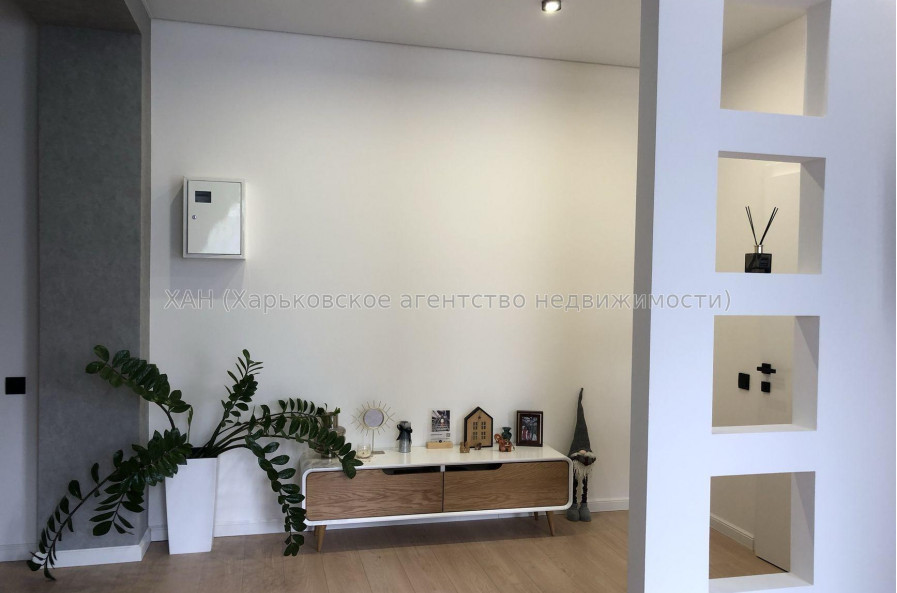 Продам квартиру, Александровский просп. , 3  ком., 67.90 м², авторский дизайн 