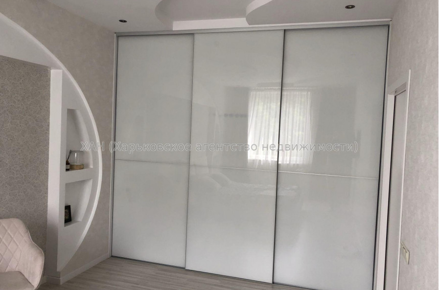 Продам квартиру, Александровский просп. , 3  ком., 67.90 м², авторский дизайн 