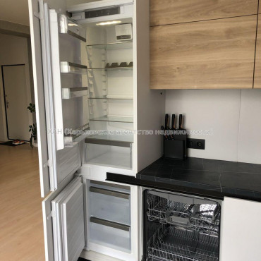 Продам квартиру, Александровский просп. , 3  ком., 67.90 м², авторский дизайн 