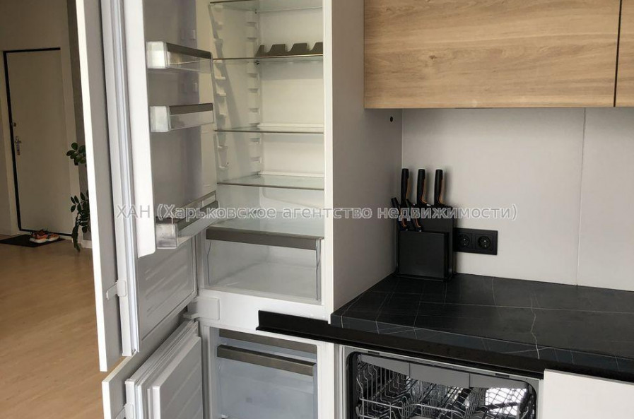 Продам квартиру, Александровский просп. , 3  ком., 67.90 м², авторский дизайн 