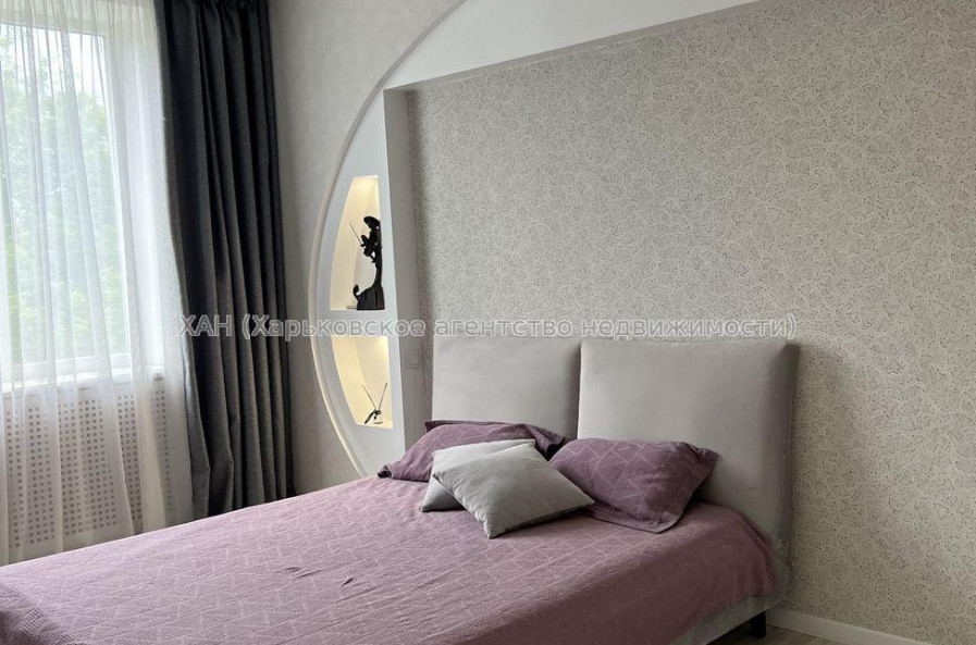 Продам квартиру, Александровский просп. , 3  ком., 67.90 м², авторский дизайн 