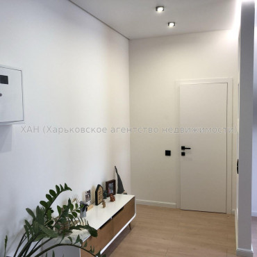 Продам квартиру, Александровский просп. , 3  ком., 67.90 м², авторский дизайн 