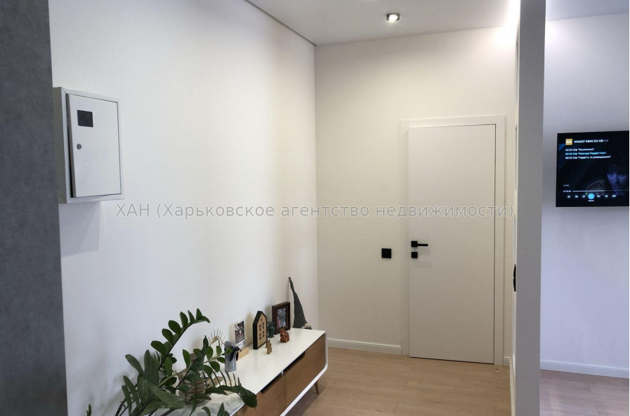 Продам квартиру, Александровский просп. , 3  ком., 67.90 м², авторский дизайн 