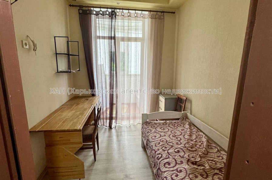 Продам квартиру, Косарева ул. , 2 кім., 38 м², евроремонт 