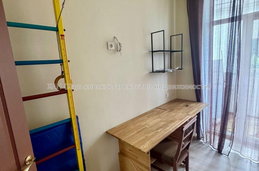 Продам квартиру, Косарева ул. , 2 кім., 38 м², евроремонт 