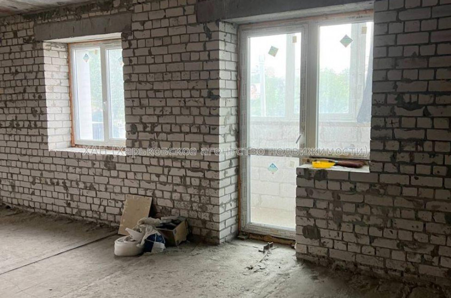 Продам квартиру, Полтавский Шлях ул. , 3  ком., 76 м², без внутренних работ 