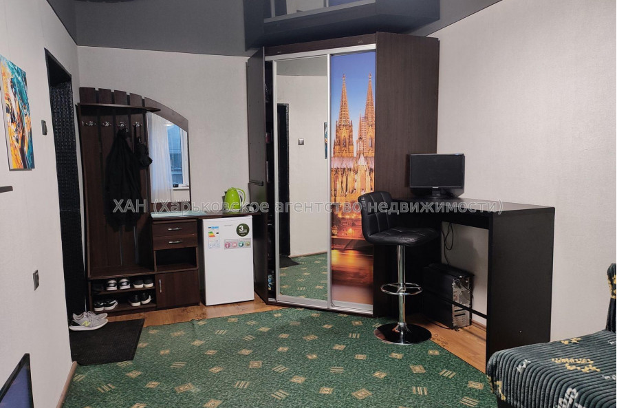 Продам квартиру, Гвардейцев Широнинцев ул. , 1  ком., 22 м², капитальный ремонт 