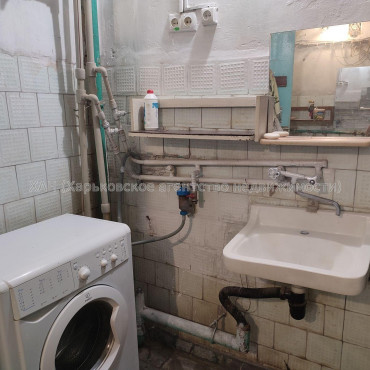 Продам квартиру, Гвардейцев Широнинцев ул. , 1 кім., 22 м², капитальный ремонт 