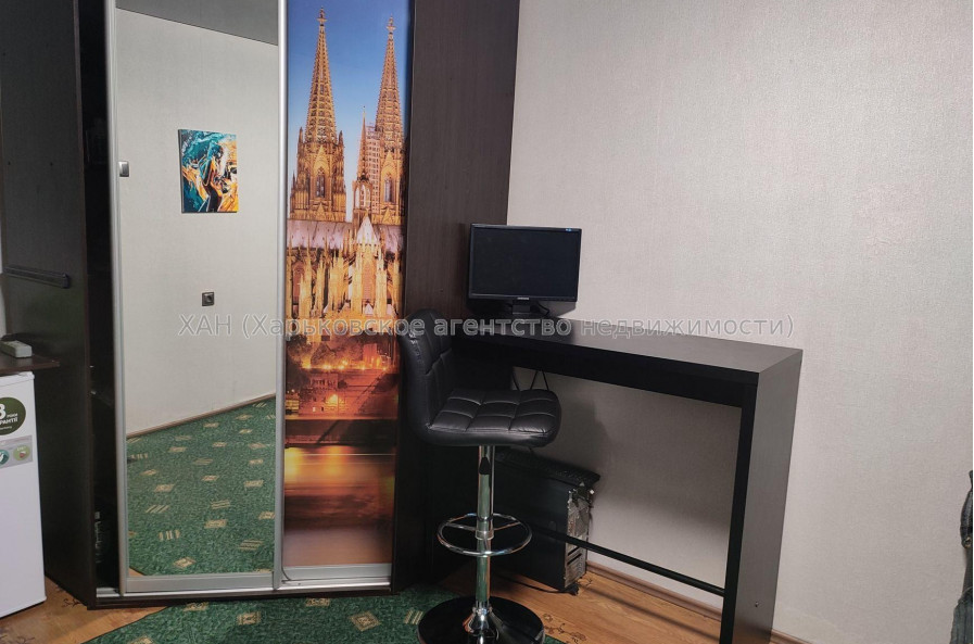 Продам квартиру, Гвардейцев Широнинцев ул. , 1 кім., 22 м², капитальный ремонт 