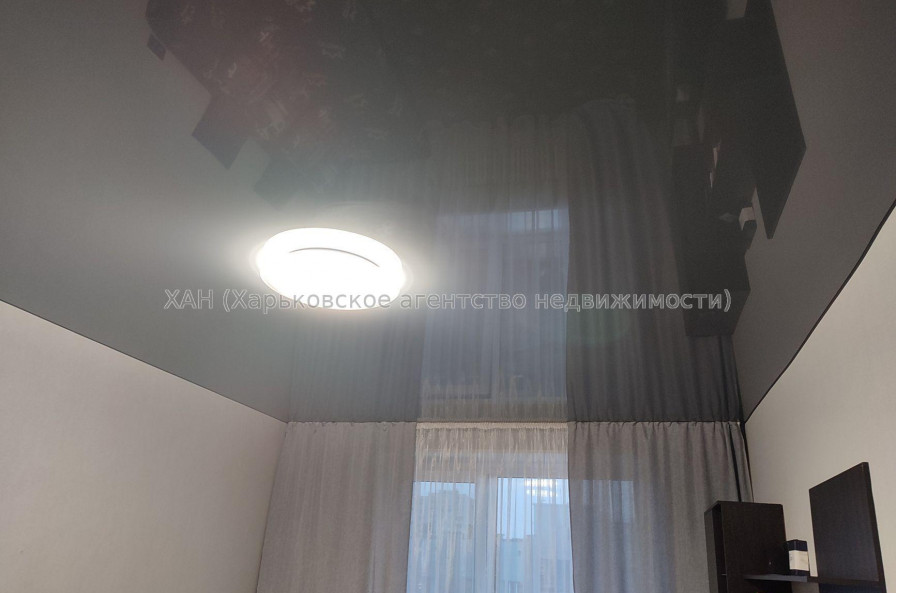 Продам квартиру, Гвардейцев Широнинцев ул. , 1 кім., 22 м², капитальный ремонт 