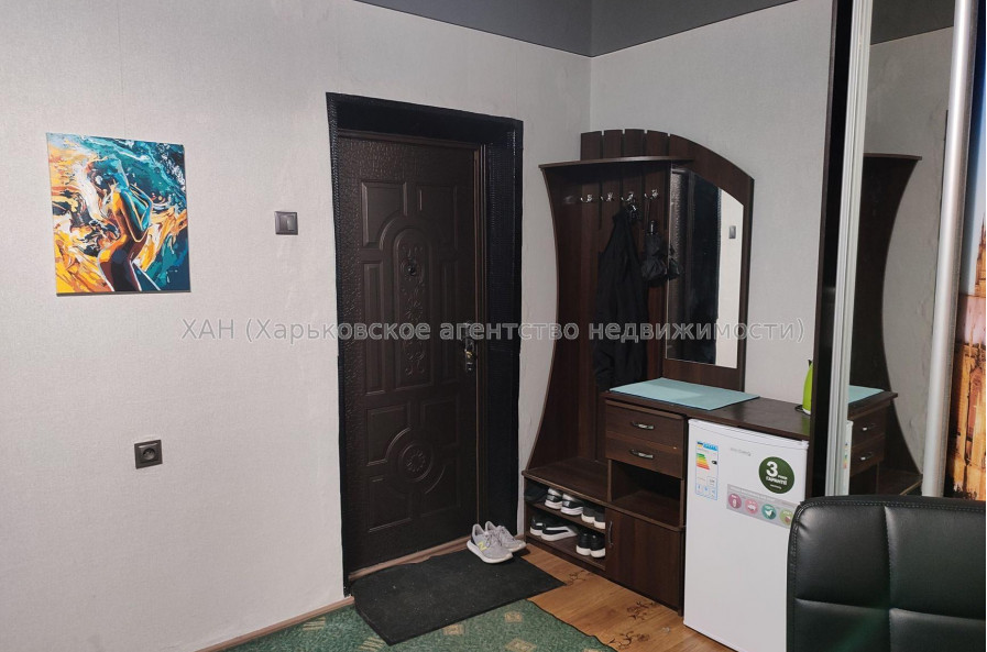 Продам квартиру, Гвардейцев Широнинцев ул. , 1  ком., 22 м², капитальный ремонт 