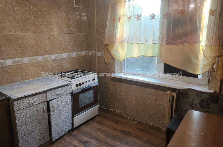 Продам квартиру, Шариковая ул. , 2  ком., 45.40 м², косметический ремонт 