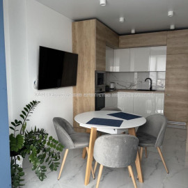 Продам квартиру, Рогатинская Левада ул. , 2  ком., 55 м², авторский дизайн
