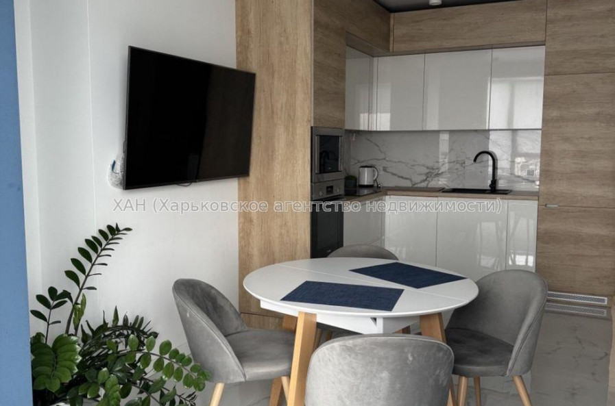 Продам квартиру, Рогатинская Левада ул. , 2  ком., 55 м², авторский дизайн 