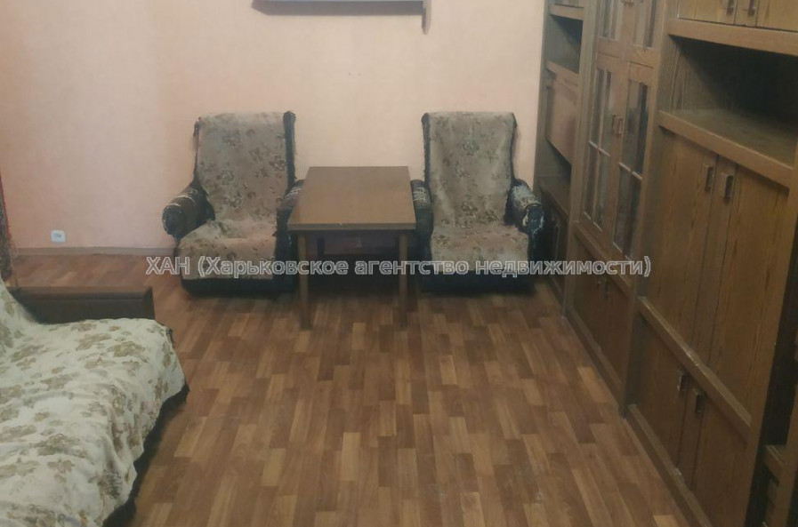 Продам квартиру, Гвардейцев Широнинцев ул. , 1  ком., 32.50 м², советский ремонт 