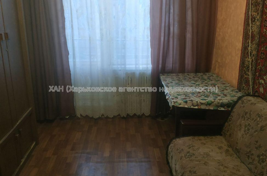 Продам квартиру, Гвардейцев Широнинцев ул. , 1  ком., 32.50 м², советский ремонт 