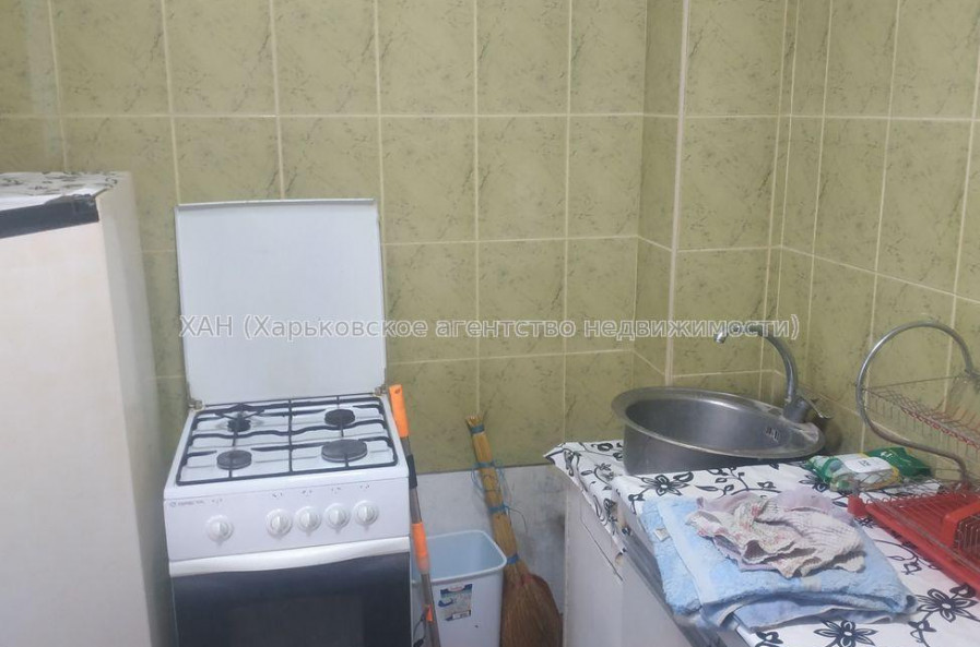 Продам квартиру, Гвардейцев Широнинцев ул. , 1  ком., 32.50 м², советский ремонт 