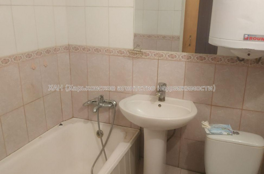 Продам квартиру, Гвардейцев Широнинцев ул. , 1  ком., 32.50 м², советский ремонт 