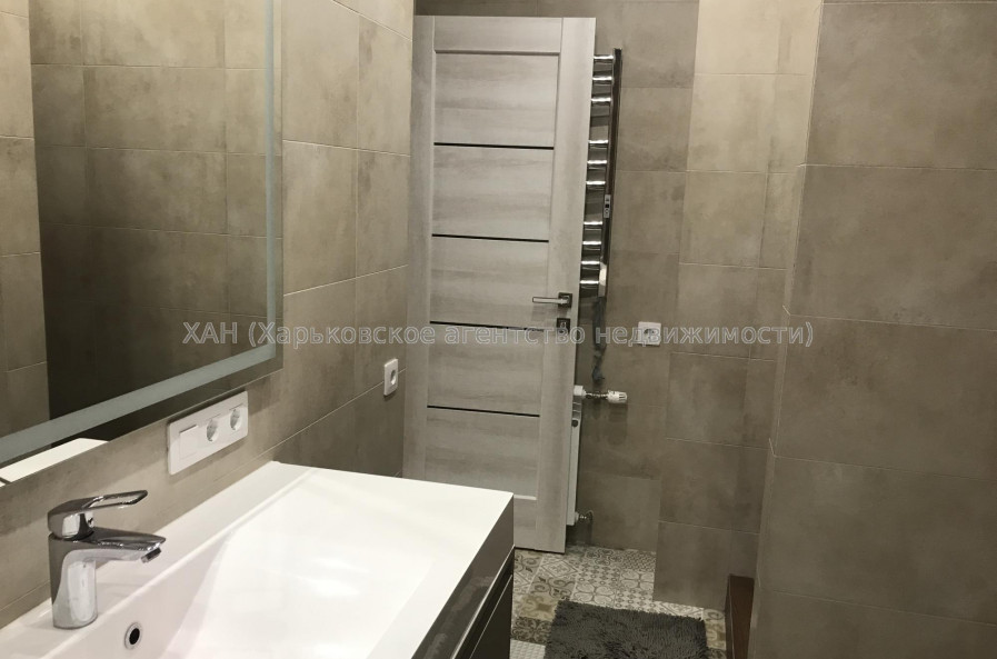 Продам квартиру, 51 , 3  ком., 76.30 м², авторский дизайн 