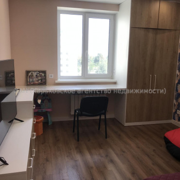 Продам квартиру, Мира ул. , 51 , 3  ком., 76.30 м², авторский дизайн 