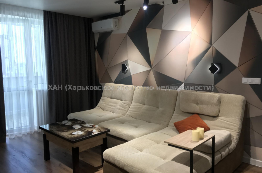 Продам квартиру, 51 , 3  ком., 76.30 м², авторский дизайн 