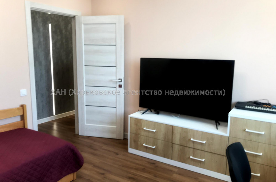 Продам квартиру, 51 , 3  ком., 76.30 м², авторский дизайн 