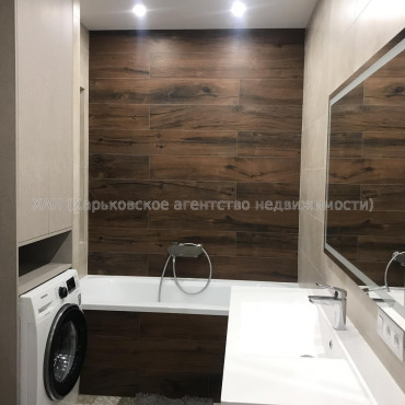 Продам квартиру, Мира ул. , 51 , 3  ком., 76.30 м², авторский дизайн 