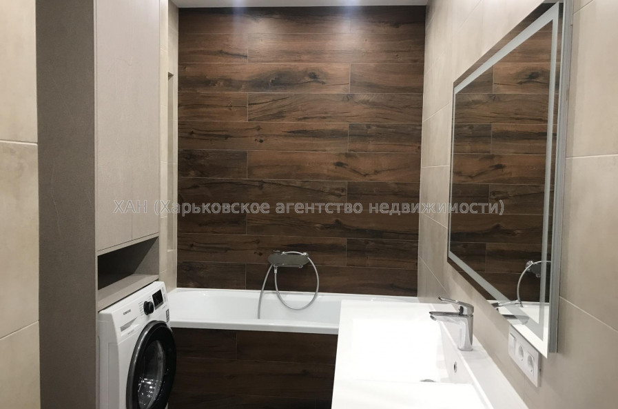 Продам квартиру, 51 , 3  ком., 76.30 м², авторский дизайн 