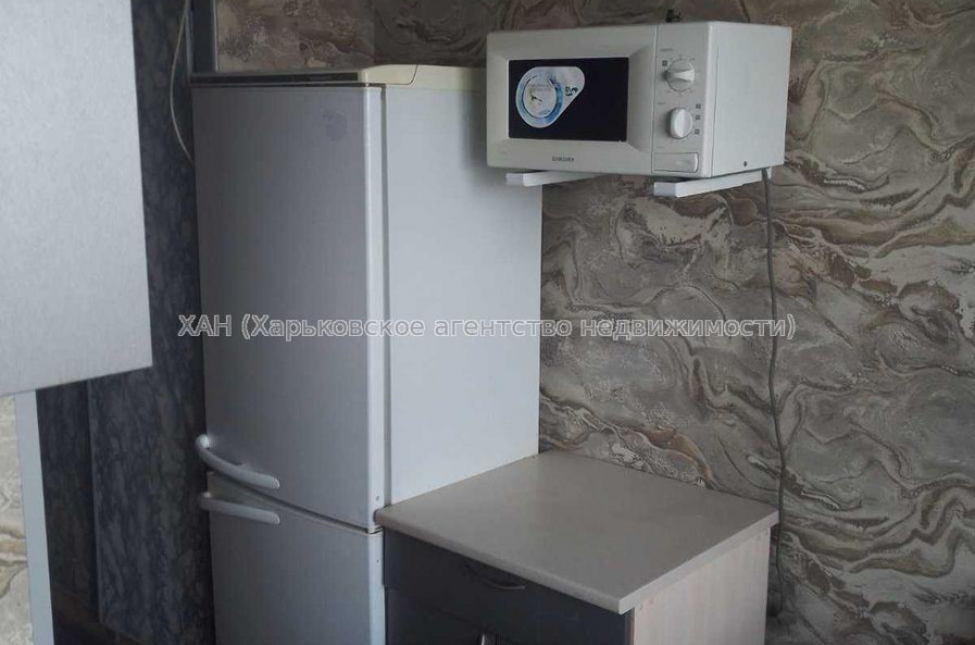Продам квартиру, Тракторостроителей просп. , 3 кім., 65 м², косметический ремонт 