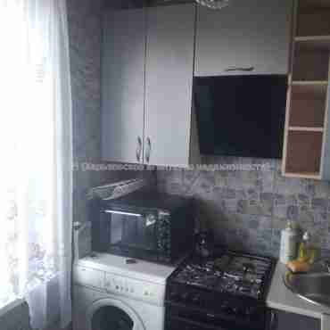 Продам квартиру, Тракторостроителей просп. , 3 кім., 65 м², косметический ремонт 