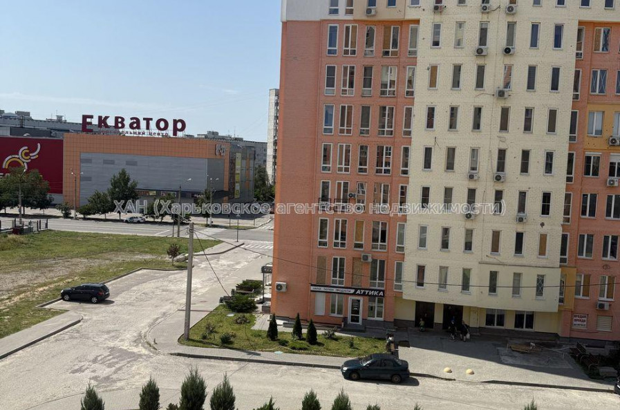 Продам квартиру, Гвардейцев Широнинцев ул. , 2  ком., 63 м², без внутренних работ 