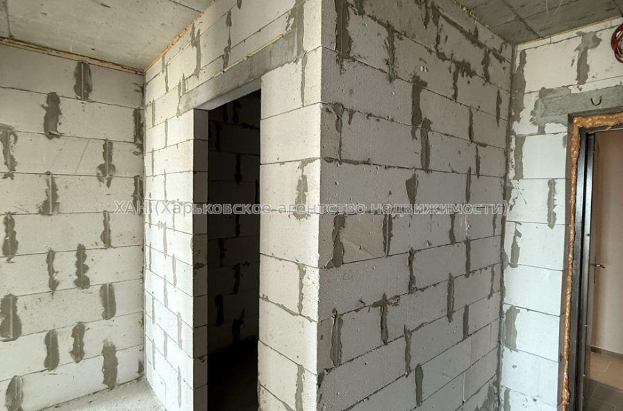 Продам квартиру, Гвардейцев Широнинцев ул. , 2  ком., 63 м², без внутренних работ 