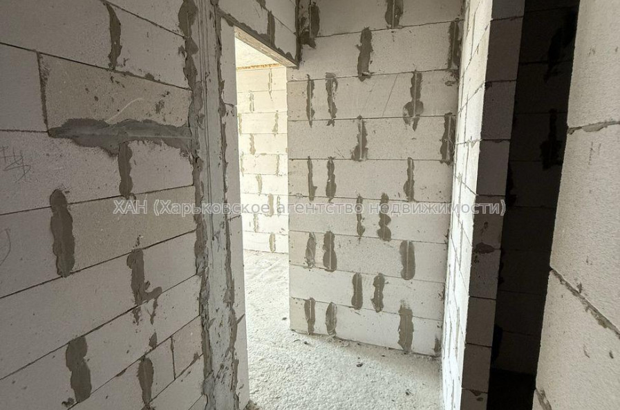 Продам квартиру, Гвардейцев Широнинцев ул. , 2  ком., 63 м², без внутренних работ 