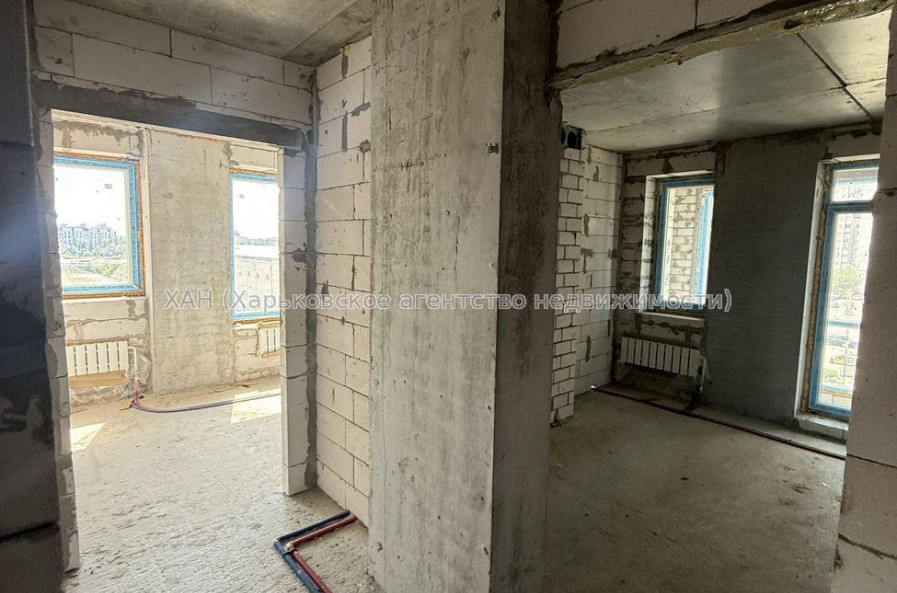 Продам квартиру, Гвардейцев Широнинцев ул. , 2  ком., 63 м², без внутренних работ 