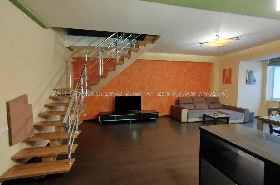 Здам квартиру, Непокоренных ул. , 38Б , 4 кім., 166.70 м², капитальный ремонт 