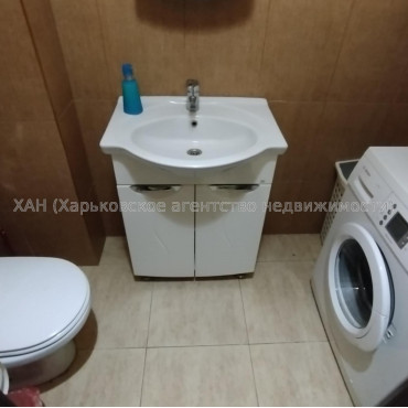 Сдам квартиру, Непокоренных ул. , 38Б , 4  ком., 166.70 м², капитальный ремонт 