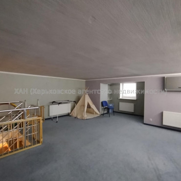 Сдам квартиру, Непокоренных ул. , 38Б , 4  ком., 166.70 м², капитальный ремонт 