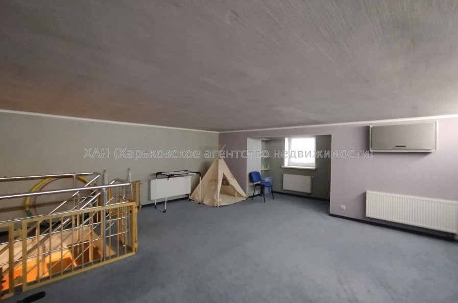 Здам квартиру, Непокоренных ул. , 38Б , 4 кім., 166.70 м², капитальный ремонт 