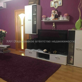 Продам квартиру, Амосова ул. , 4  ком., 70 м², евроремонт