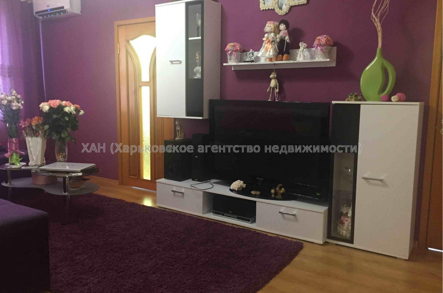 Продам квартиру, Амосова ул. , 4  ком., 70 м², евроремонт 