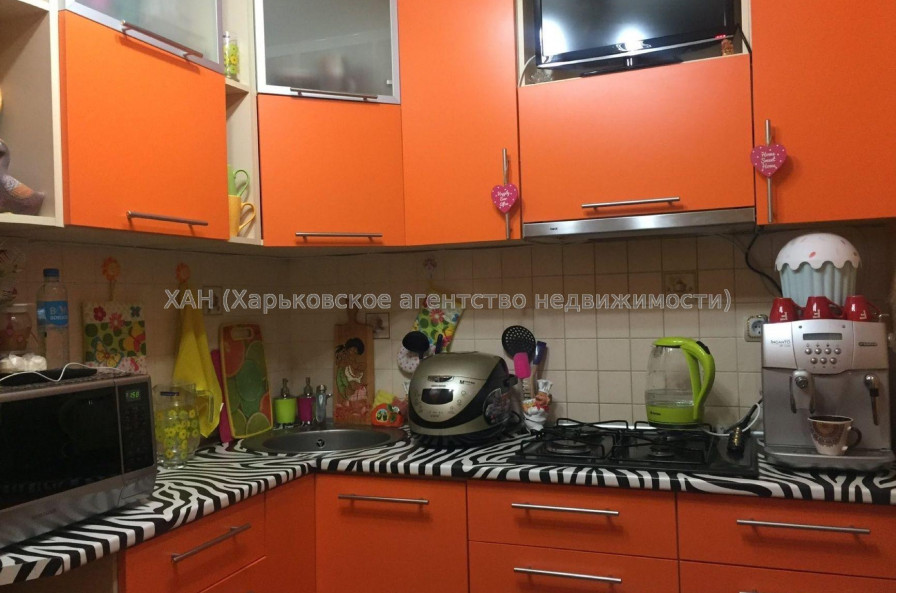 Продам квартиру, Амосова ул. , 4  ком., 70 м², евроремонт 