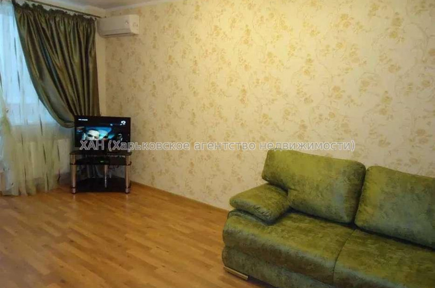 Продам квартиру, Аэрокосмический пр. , 1 кім., 46 м², капитальный ремонт 