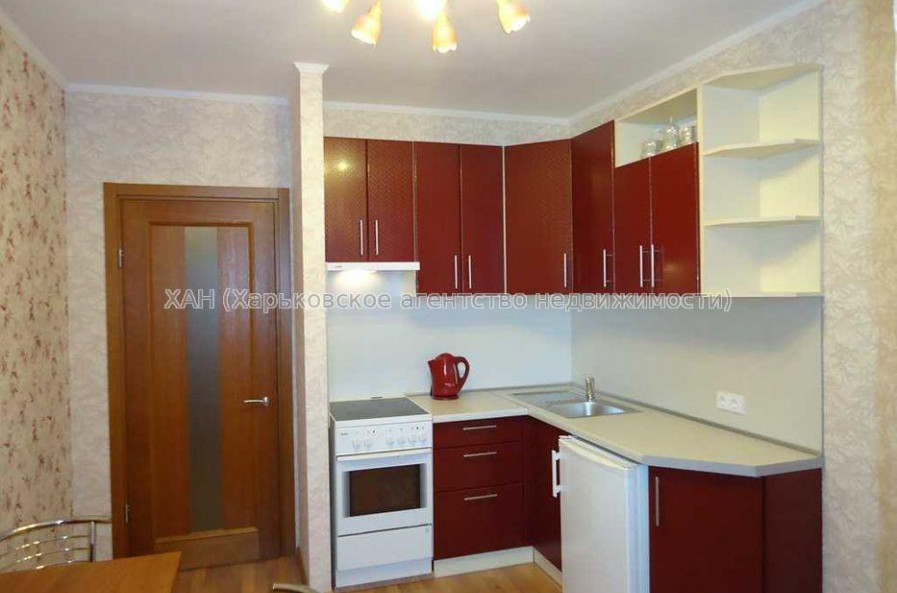 Продам квартиру, Аэрокосмический пр. , 1 кім., 46 м², капитальный ремонт 