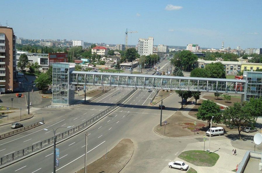 Продам квартиру, Аэрокосмический пр. , 1 кім., 46 м², капитальный ремонт 
