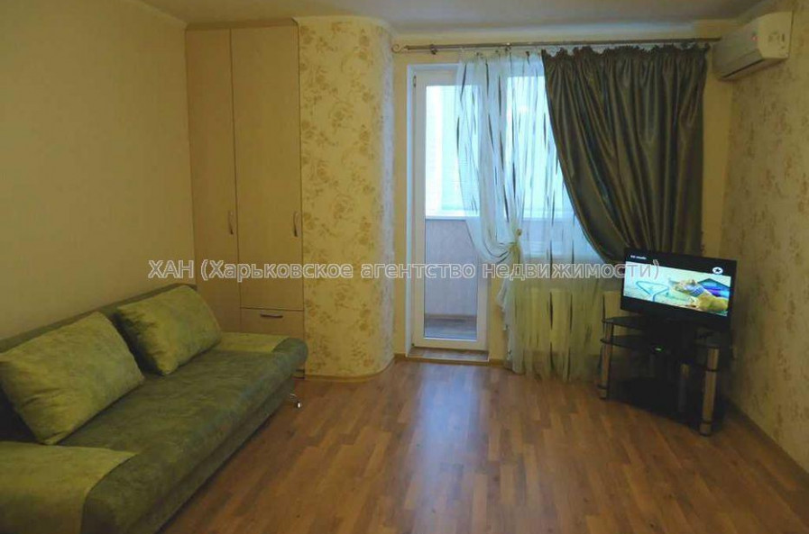 Продам квартиру, Аэрокосмический пр. , 1 кім., 46 м², капитальный ремонт 